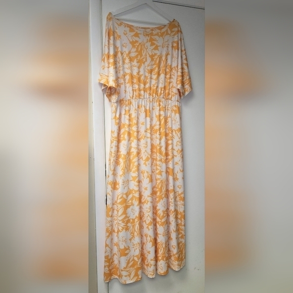 Eloquii Yellow And White Floral Maxi Dress With Elastic Waist Front Slit Size 16 - Picture 9 of 16